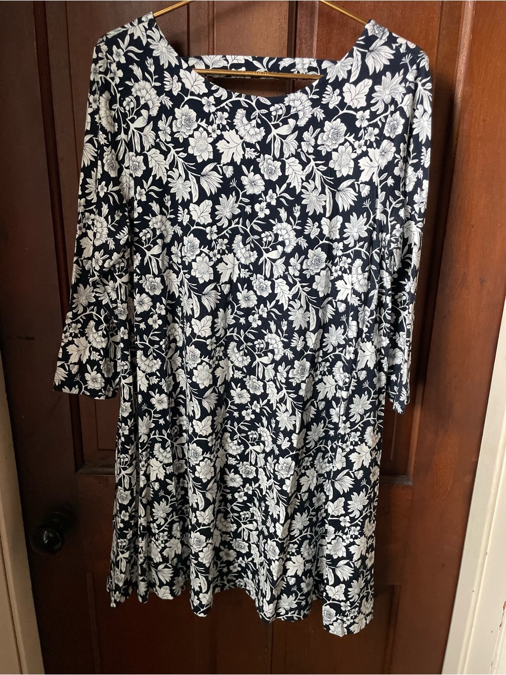 Loft women's large blue / white floral dress